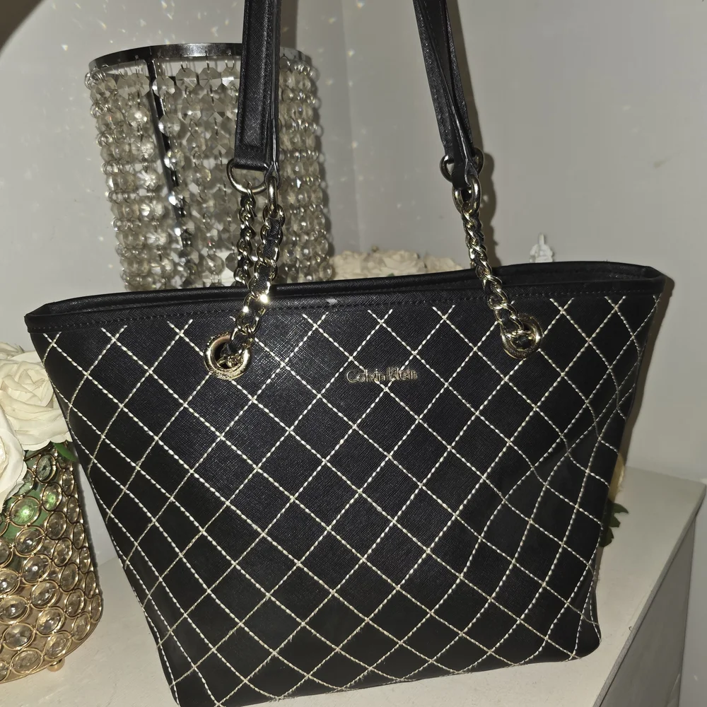 Calvin Klein Black Tote Bag - Picture 2 of 6